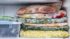 10 alimenti che non dovresti conservare nel congelatore: non sopportano il freddo