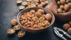 Cosa è più salutare: le mandorle o le noci? A questa domanda c'è una risposta inequivocabile.